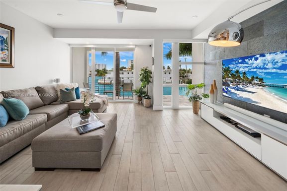 33 N Shore Dr # 33, Miami Beach FL 33141