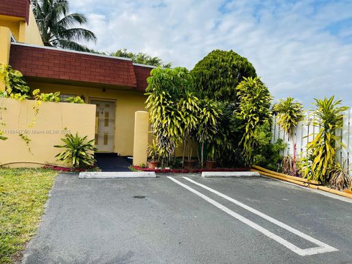 518 NW 179th St # 0, Miami Gardens FL 33169