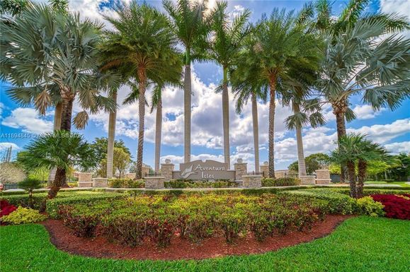 404 NE 194th Ter, Miami FL 33179