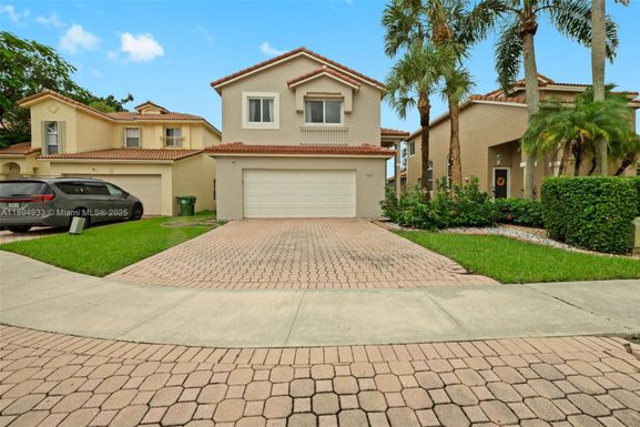 1611 SW 158th Ave, Pembroke Pines FL 33027