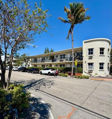 605 77th St, Miami Beach FL 33141