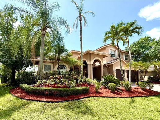 2547 Montclaire Cir # 2547, Weston FL 33327