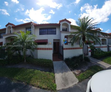 203 Liberty Ct, Deerfield Beach FL 33442