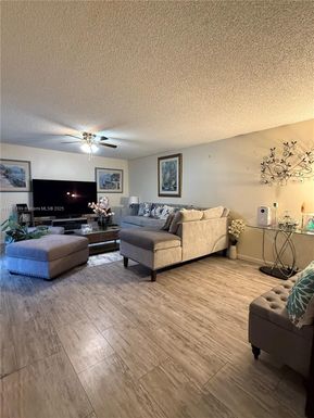 7831 Tam Oshanter Blvd, North Lauderdale FL 33068