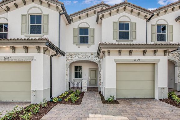 12577 NW 23rd Pl, Miami FL 33167