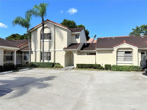 17254 NW 60th Ct, Hialeah FL 33015