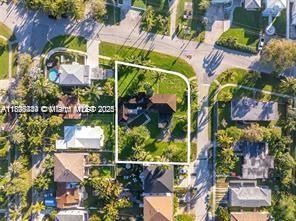 10900 N Bayshore Dr, Miami FL 33161