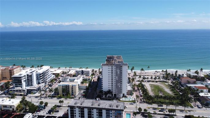 3111 N Ocean Dr # 302, Hollywood FL 33019