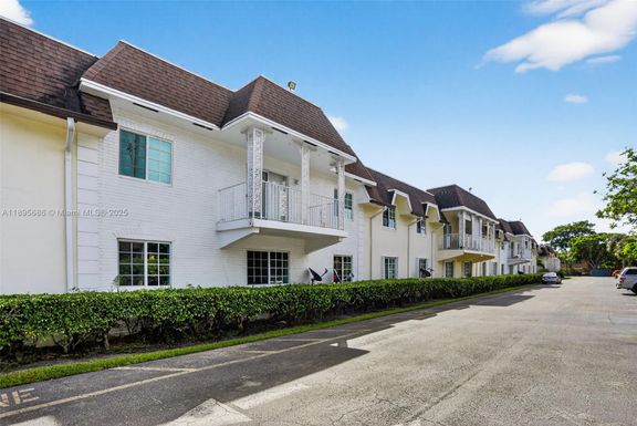 700 SE 2nd Ave # 311, Deerfield Beach FL 33441