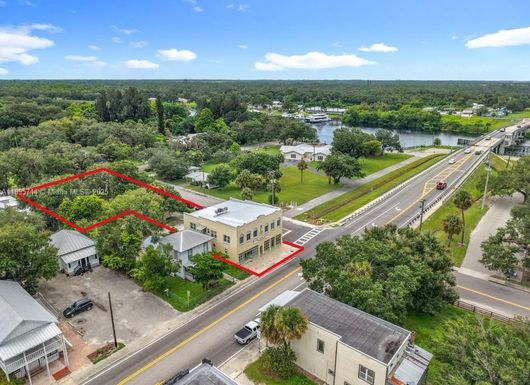 390 N Bridge, Other City - In The State Of Florida FL 33935