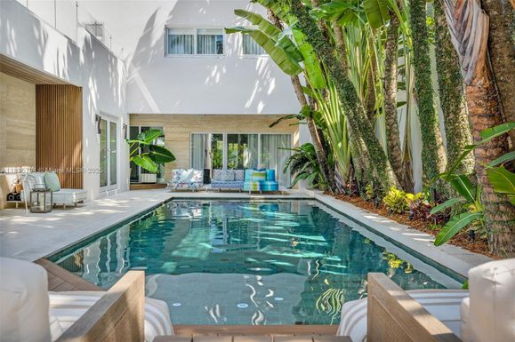 3330 Crystal Ct, Miami FL 33133