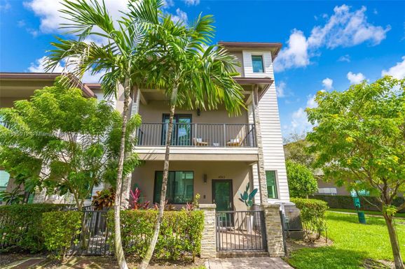 4963 NW 83rd Path # 4963, Doral FL 33166