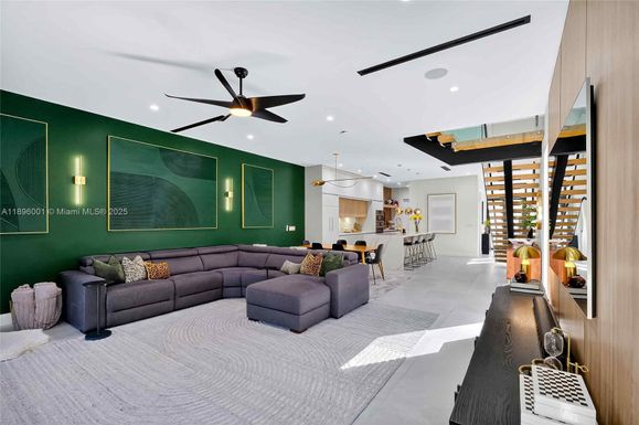 609 NE 8th Ave # A, Fort Lauderdale FL 33304