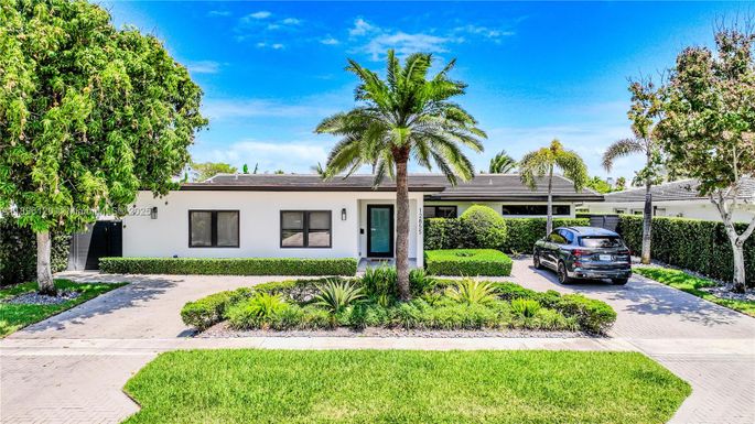 12855 Maple Rd, North Miami FL 33181