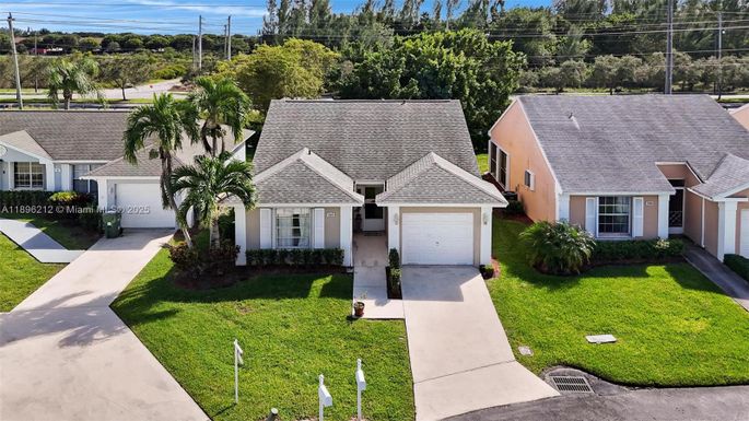 2270 SE 7th Pl, Homestead FL 33033