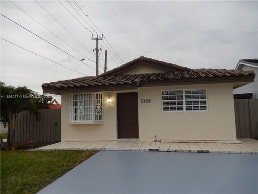 11400 NW 87th Ct, Hialeah Gardens FL 33018
