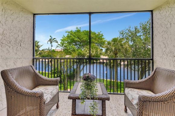 14 Royal Palm Way # 303, Boca Raton FL 33432