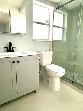 8280 Sunrise Lakes Blvd # 307, Sunrise FL 33322