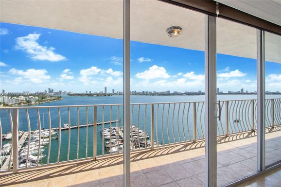 7601 E Treasure Dr # 1219, North Bay Village FL 33141