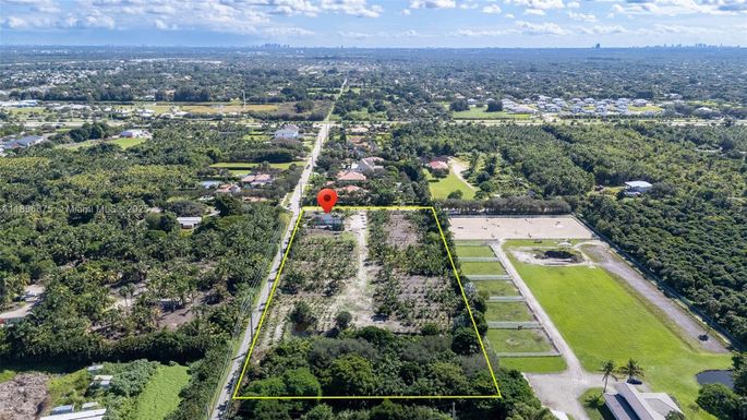2045 SW 127th Ave, Davie FL 33325
