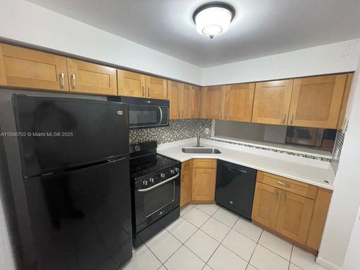 3410 Foxcroft Rd # 205, Miramar FL 33025