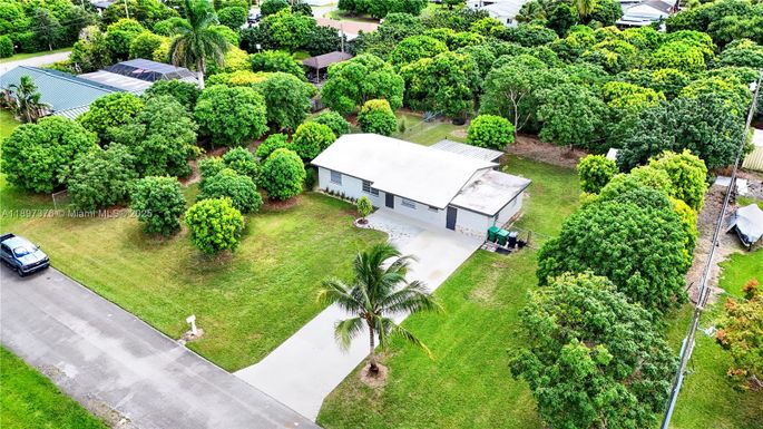 18320 SW 293rd St, Homestead FL 33030