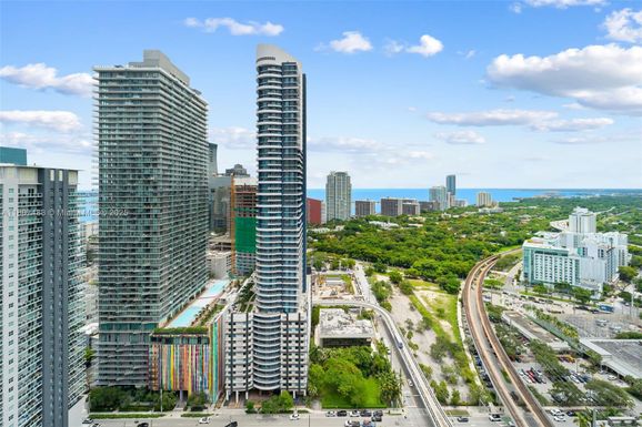 79 SW 12th St, Miami FL 33130