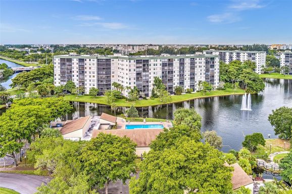 2221 Cypress Island Dr # 805, Pompano Beach FL 33069