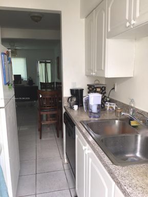 625 75th St, Miami Beach FL 33141