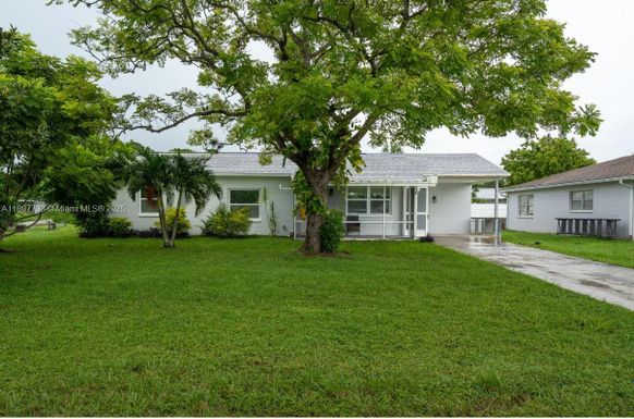 121 E 3rd street, Lehigh Acres FL 33936