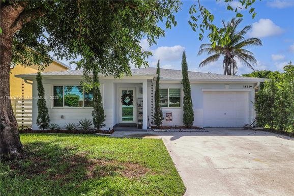 14519 SW 139th Ave Cir E, Miami FL 33186