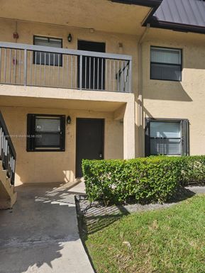 9101 NW 1st Ct # 106, Pembroke Pines FL 33024