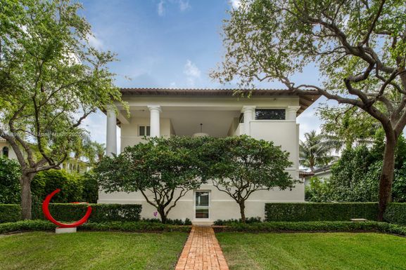 112 Paloma Dr, Coral Gables FL 33143
