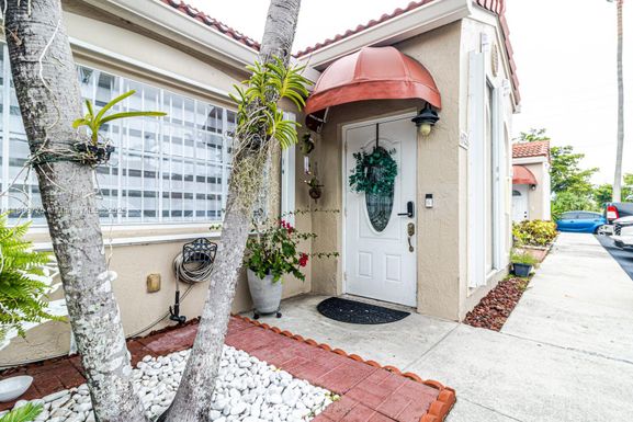 6926 NW 166th Ter # 1302, Miami Lakes FL 33014