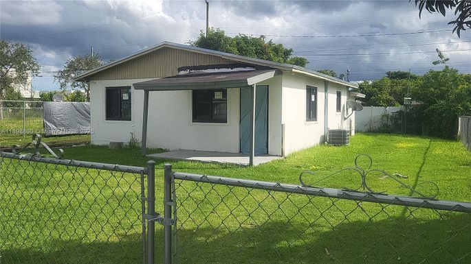 521 NW 10th St # 521, Florida City FL 33034