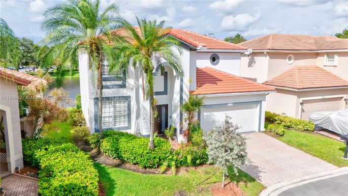 16113 Opal Creek Dr, Weston FL 33331