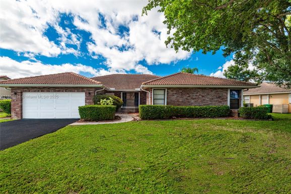 880 NW 110th Ave, Coral Springs FL 33071