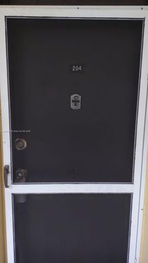 15600 NW 7th Ave # 204, Miami FL 33169