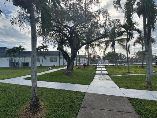 20320 NE 2nd Ave # 7, Miami Gardens FL 33179
