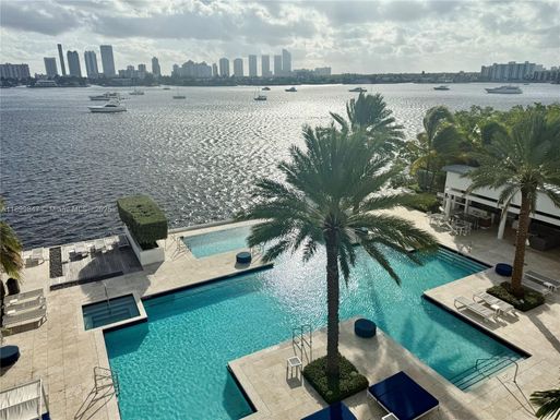 17111 Biscayne Blvd # 409, North Miami Beach FL 33160