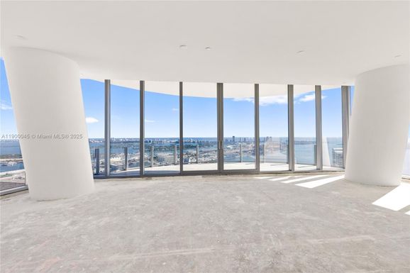 300 Biscayne Boulevard Way # 5201E, Miami FL 33131