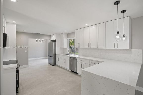 8081 SW 139th Ter, Palmetto Bay FL 33158