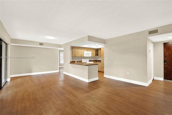 9255 SW 125th Ave # R, Miami FL 33186