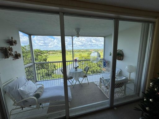 3080 N Course Dr # 704, Pompano Beach FL 33069