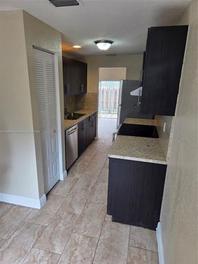 8218 NW 8th Pl # 2, Plantation FL 33324