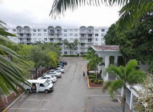 494 NW 165th St Rd # 602, Miami FL 33169