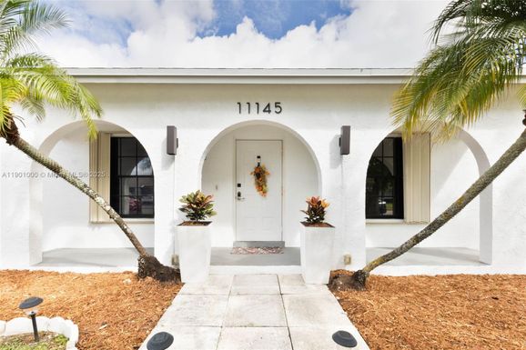 11145 NW 27th St, Sunrise FL 33322