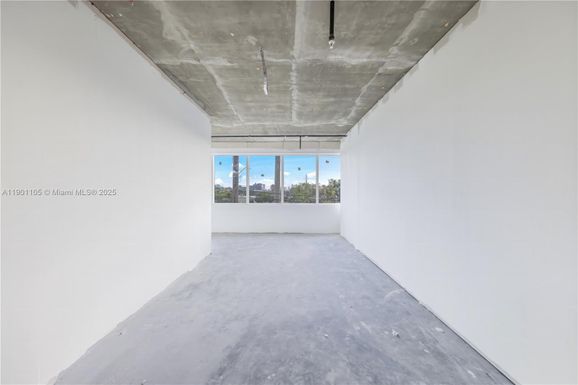 504 NW 1st Ave, Hallandale Beach FL 33009