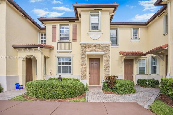 1490 NE 33rd Ave # 13, Homestead FL 33033