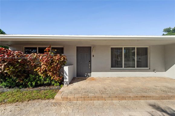 8521 NW 28 Place, Sunrise FL 33322